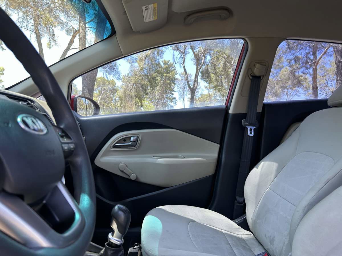 Used 2013 Kia Rio LX image 20