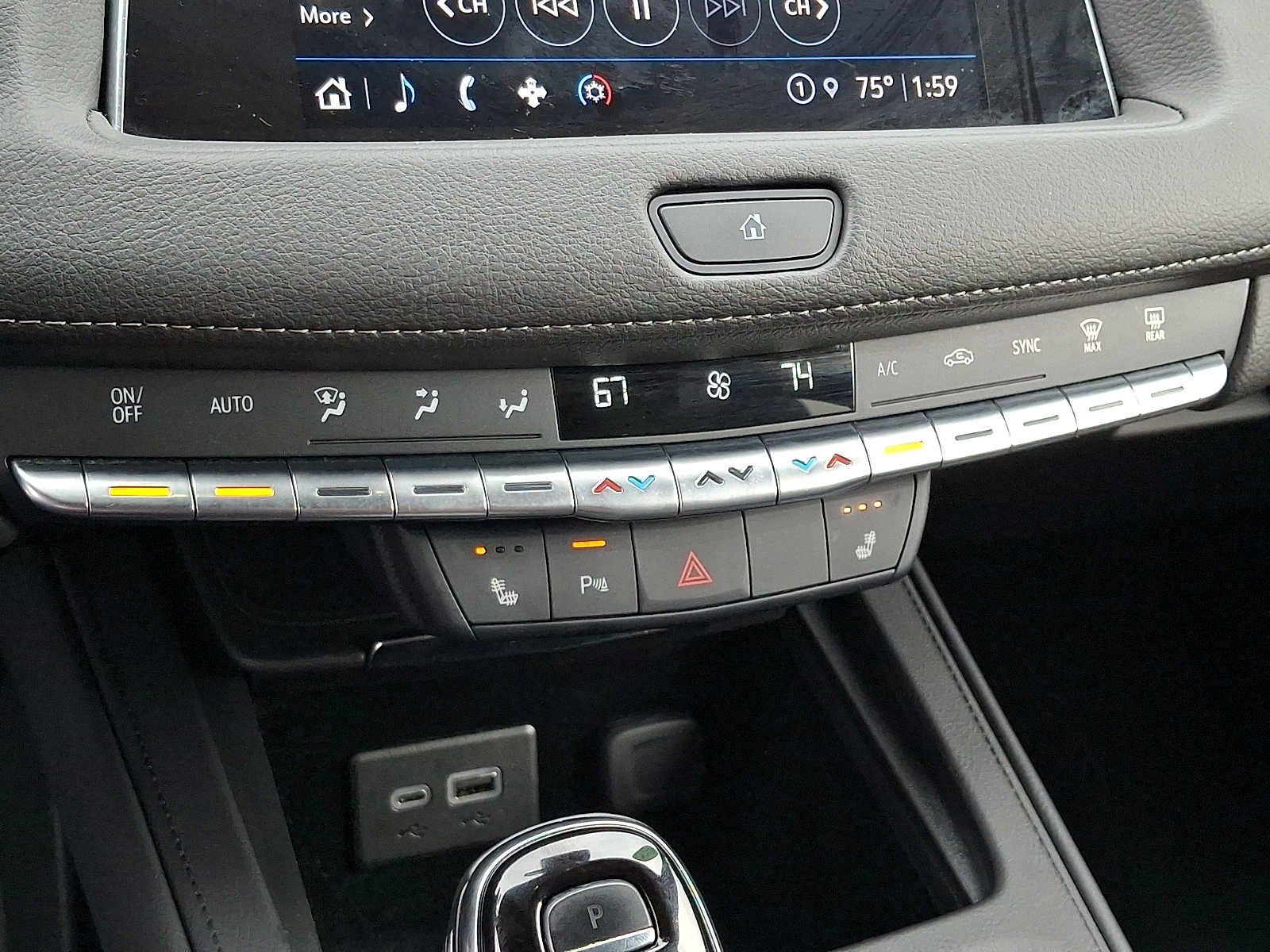 Certified 2023 Cadillac XT4 Luxury w/ Cold Weather Package AWD/4WD image 16