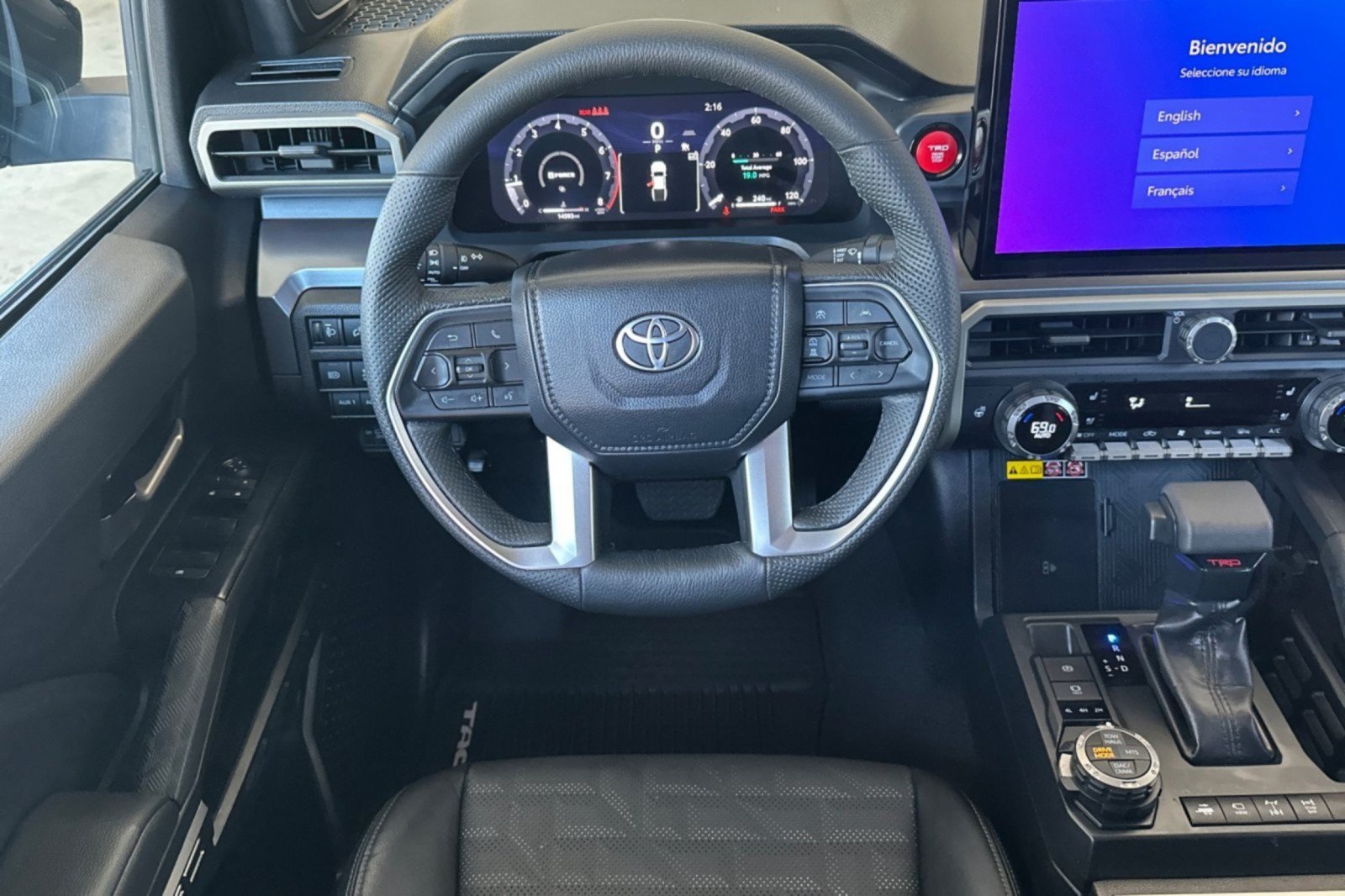 Certified 2025 Toyota Tacoma TRD Off-Road w/ TRD Off Road Premium Package AWD/4WD image 13