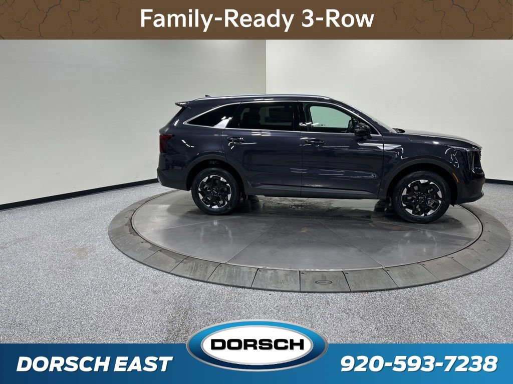 New 2026 Kia Sorento S image 3