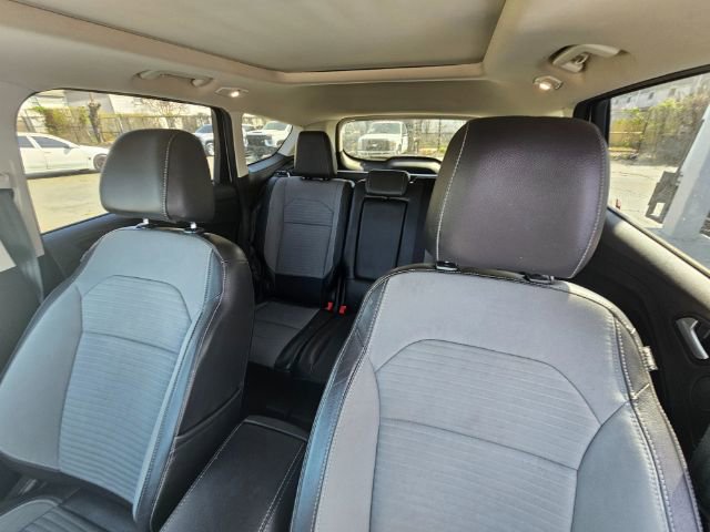 Used 2017 Ford Escape Titanium image 7