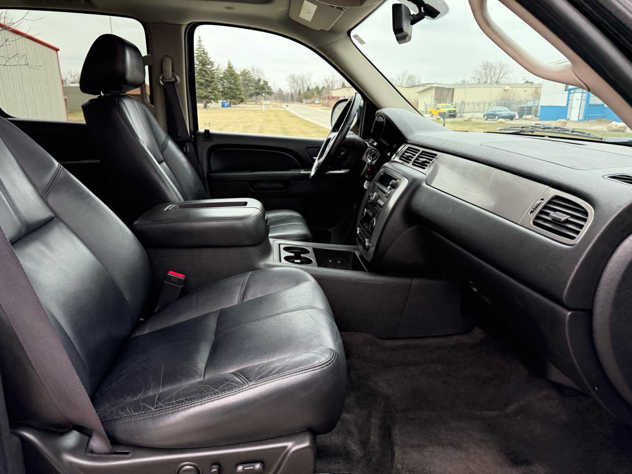 Used 2011 Chevrolet Avalanche LT w/ Luxury Package image 24