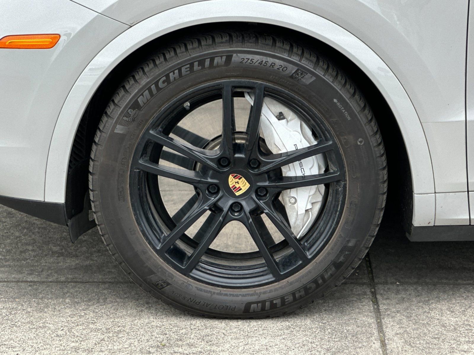 Used 2020 Porsche Cayenne Turbo AWD/4WD image 23