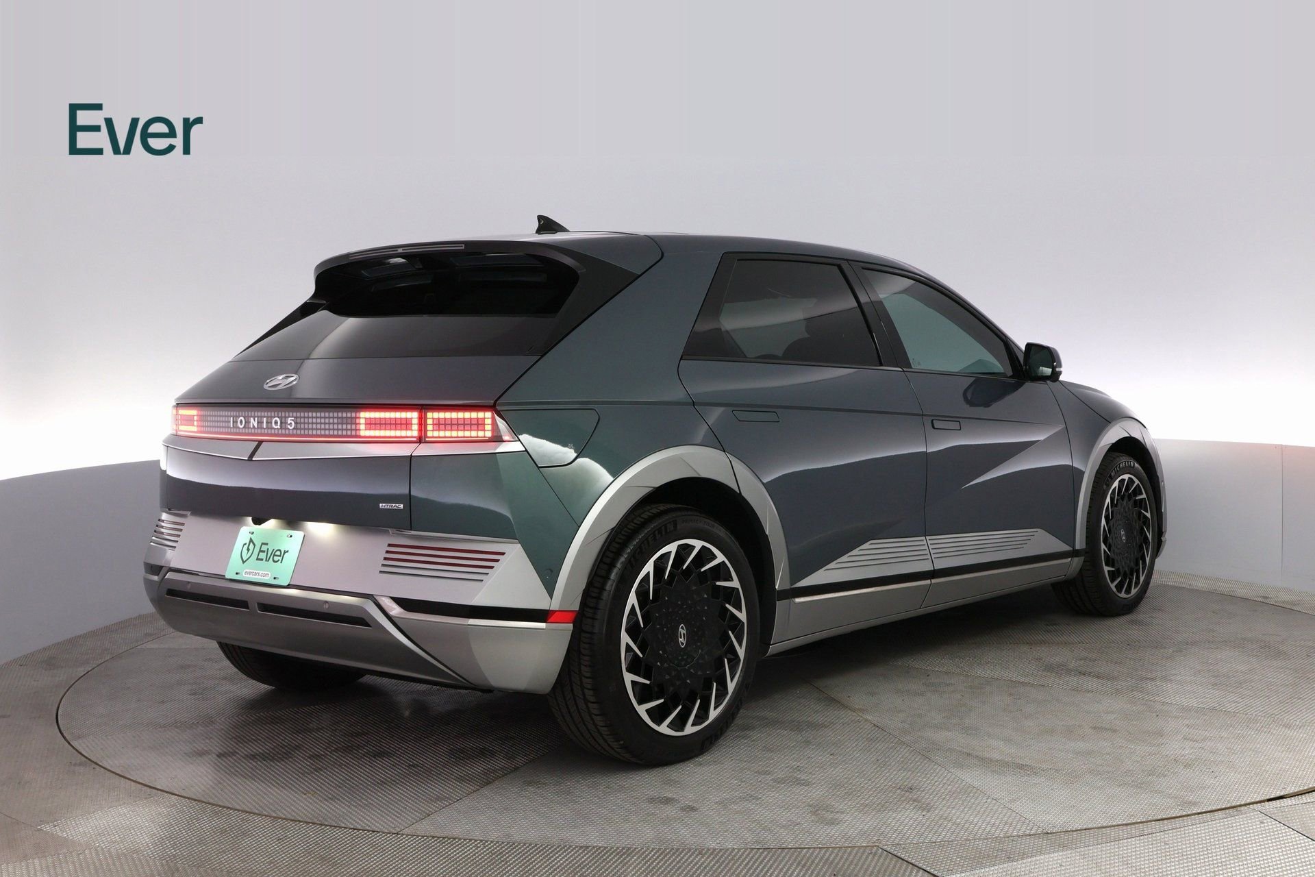 Used 2024 Hyundai Ioniq 5 Limited image 12