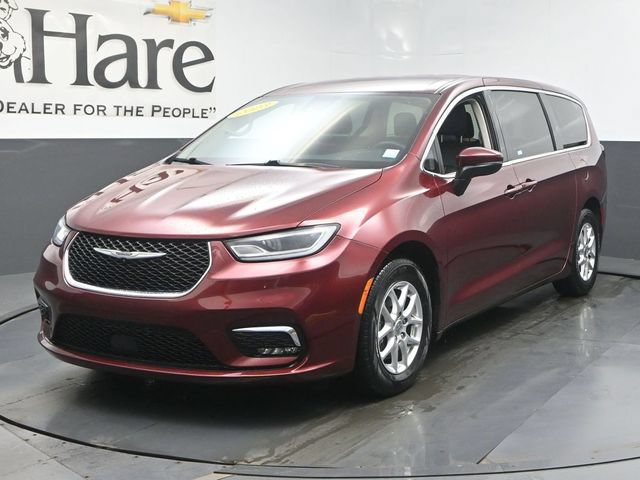 Used 2023 Chrysler Pacifica Touring-L FWD image 36