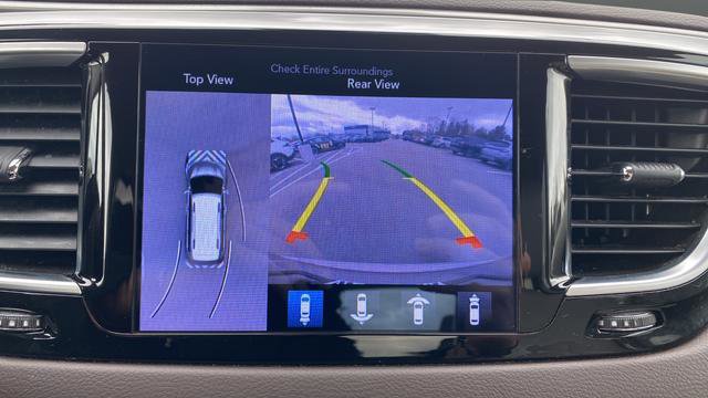 Used 2017 Chrysler Pacifica Touring-L Plus w/ Advanced Safetytec Group FWD image 14