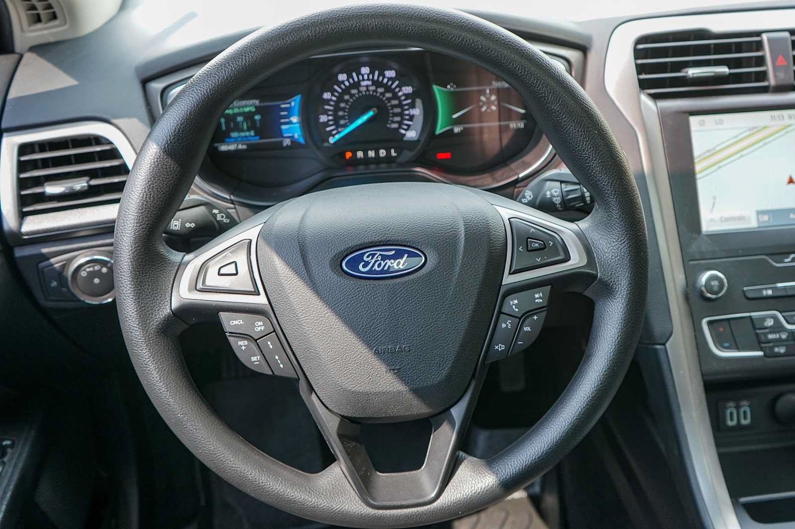 Used 2020 Ford Fusion SE FWD image 23