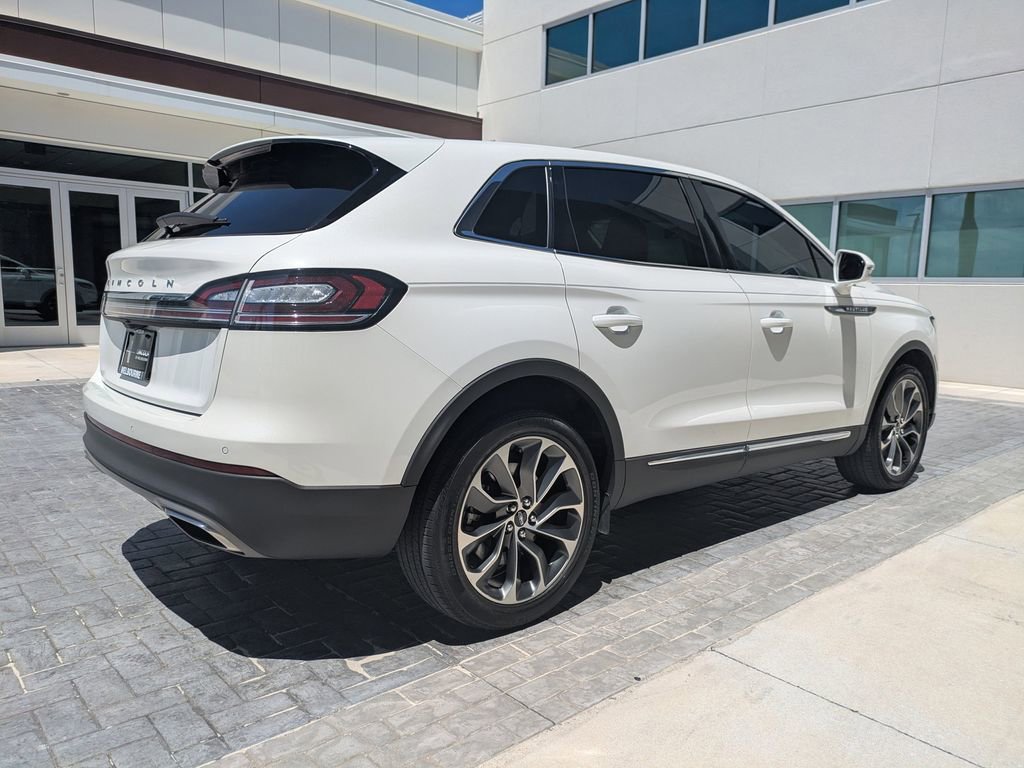 Certified 2023 Lincoln Nautilus Reserve w/ Luxury Package AWD/4WD image 5