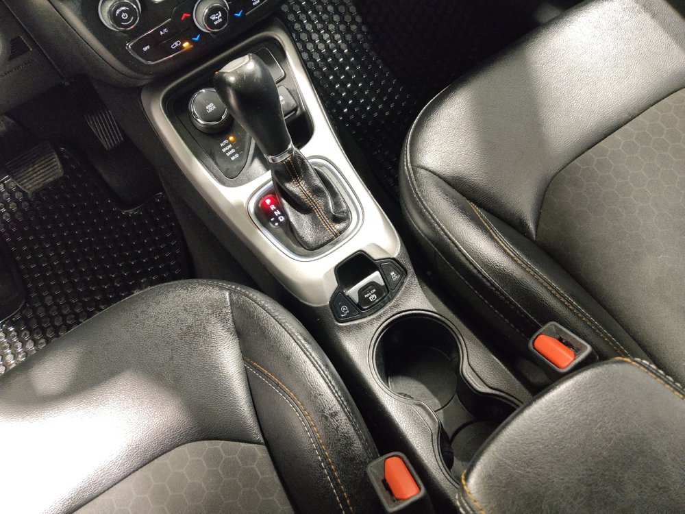 Used 2018 Jeep Compass Latitude w/ Popular Equipment Group image 26