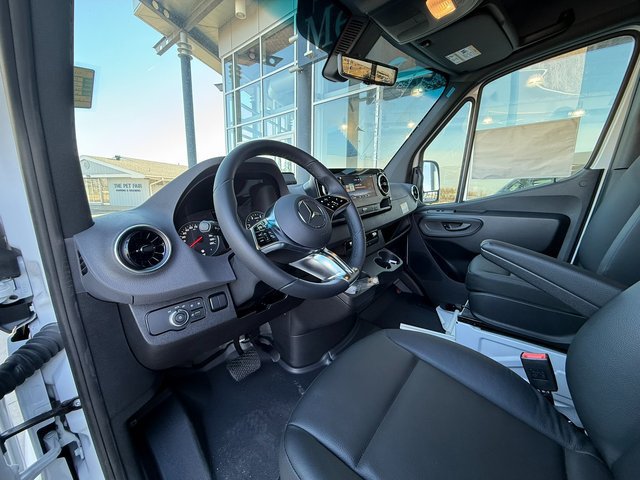New 2025 Mercedes-Benz Sprinter 2500 image 12