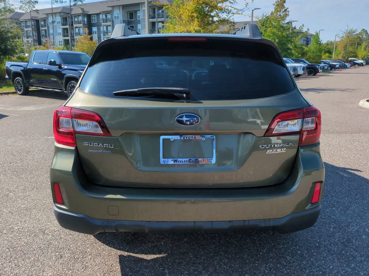 Used 2017 Subaru Outback 2.5i AWD/4WD image 5