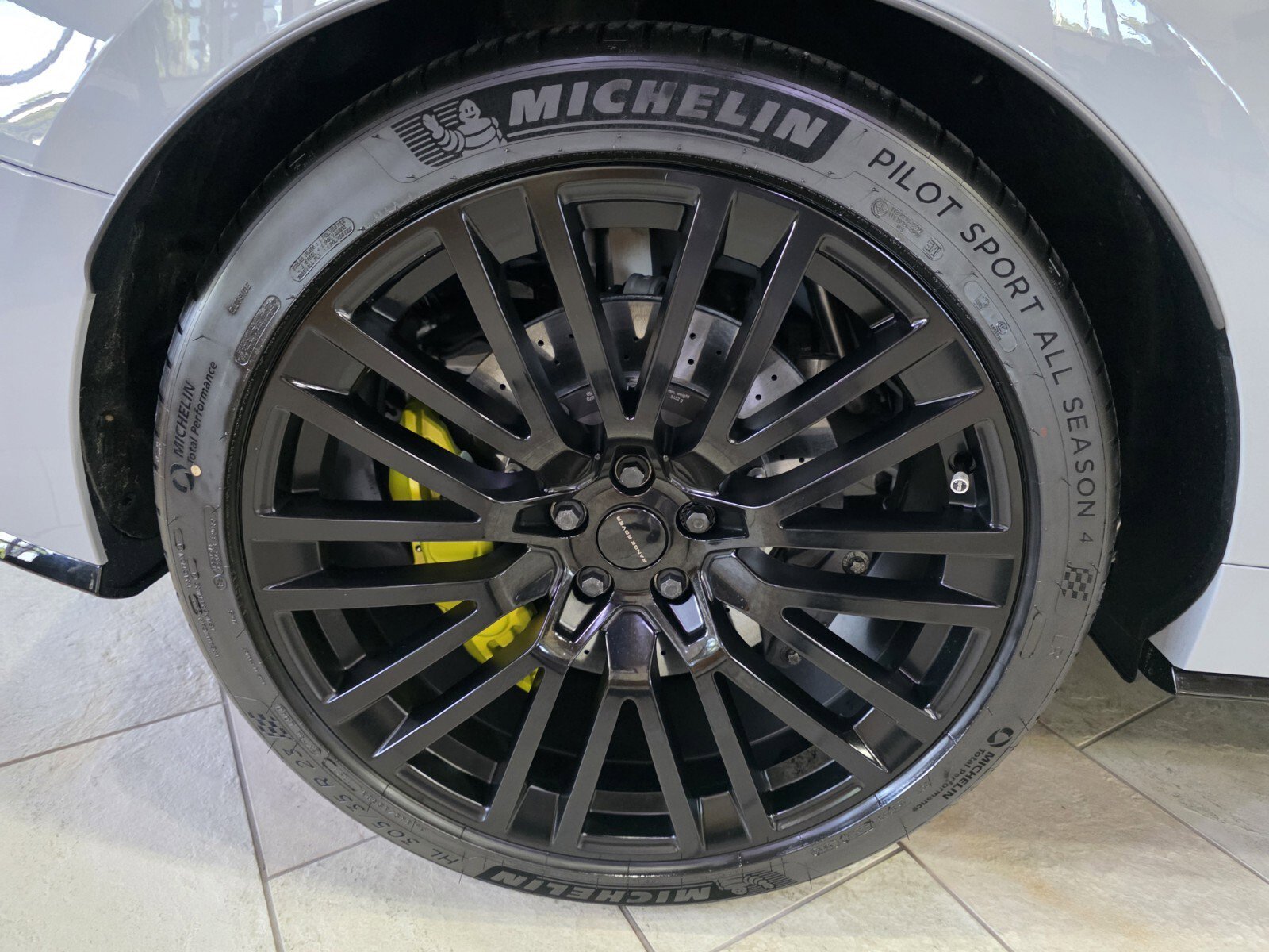 New 2026 Land Rover Range Rover Sport SV image 9