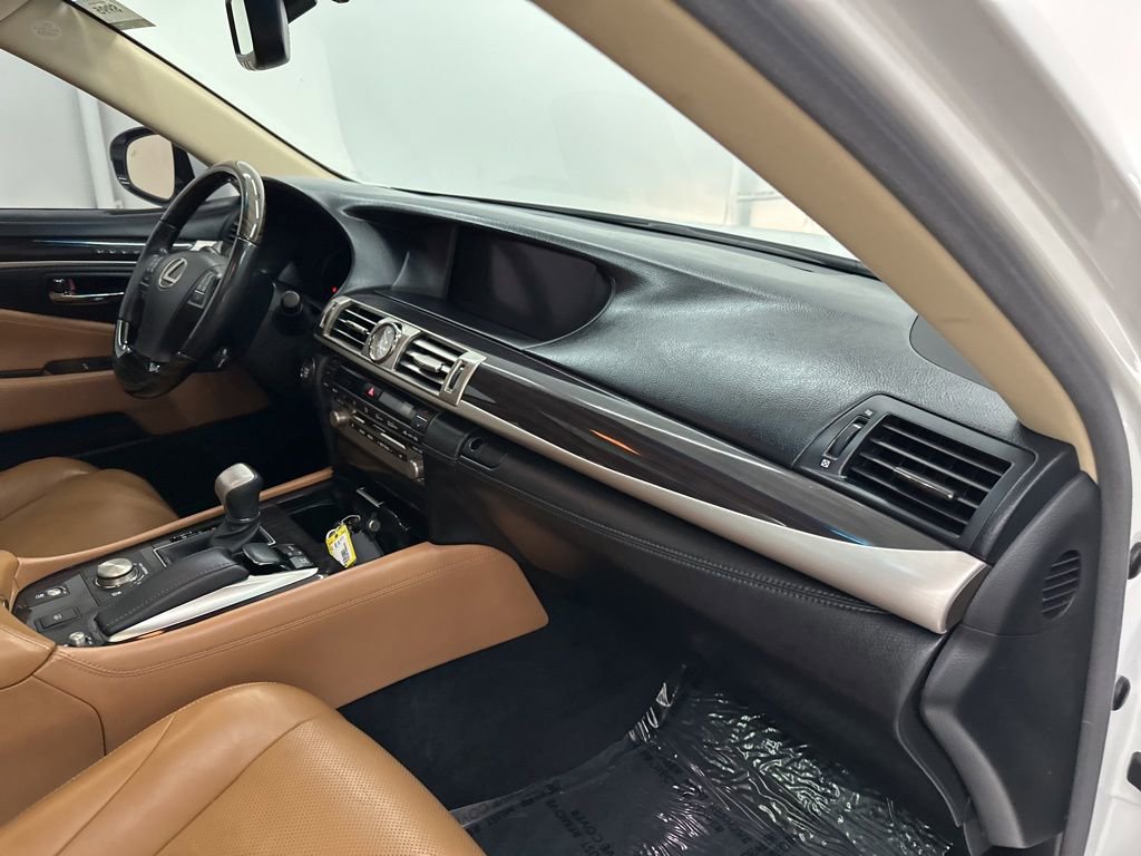 Used 2014 Lexus LS 460 AWD w/ Comfort Package image 29