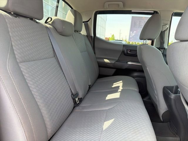 Certified 2020 Toyota Tacoma SR5 AWD/4WD image 31