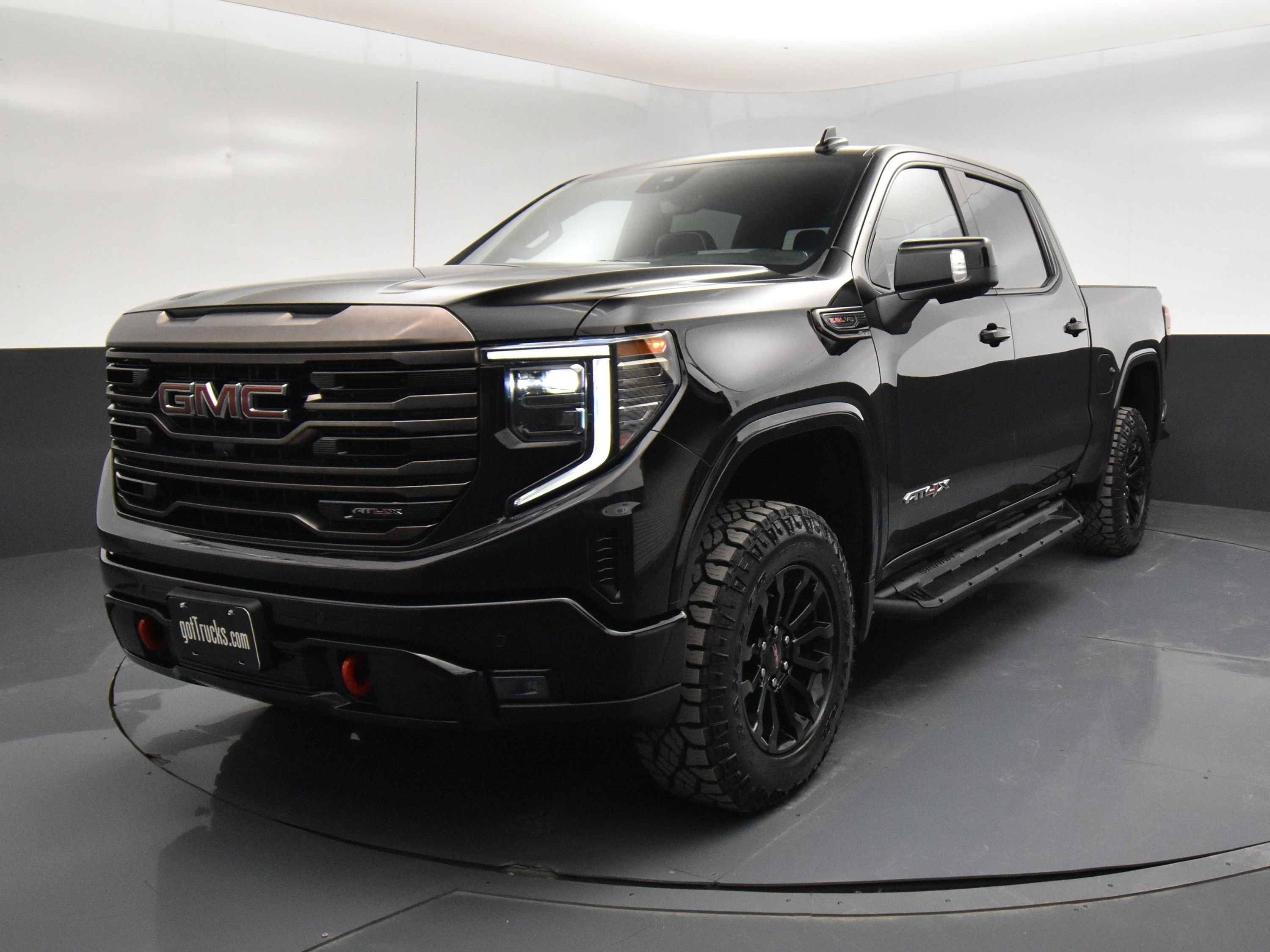 Used 2022 GMC Sierra 1500 AT4X image 2