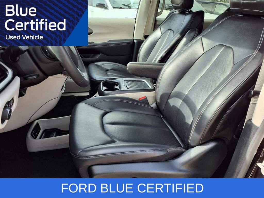 Used 2024 Chrysler Pacifica Touring-L FWD image 26