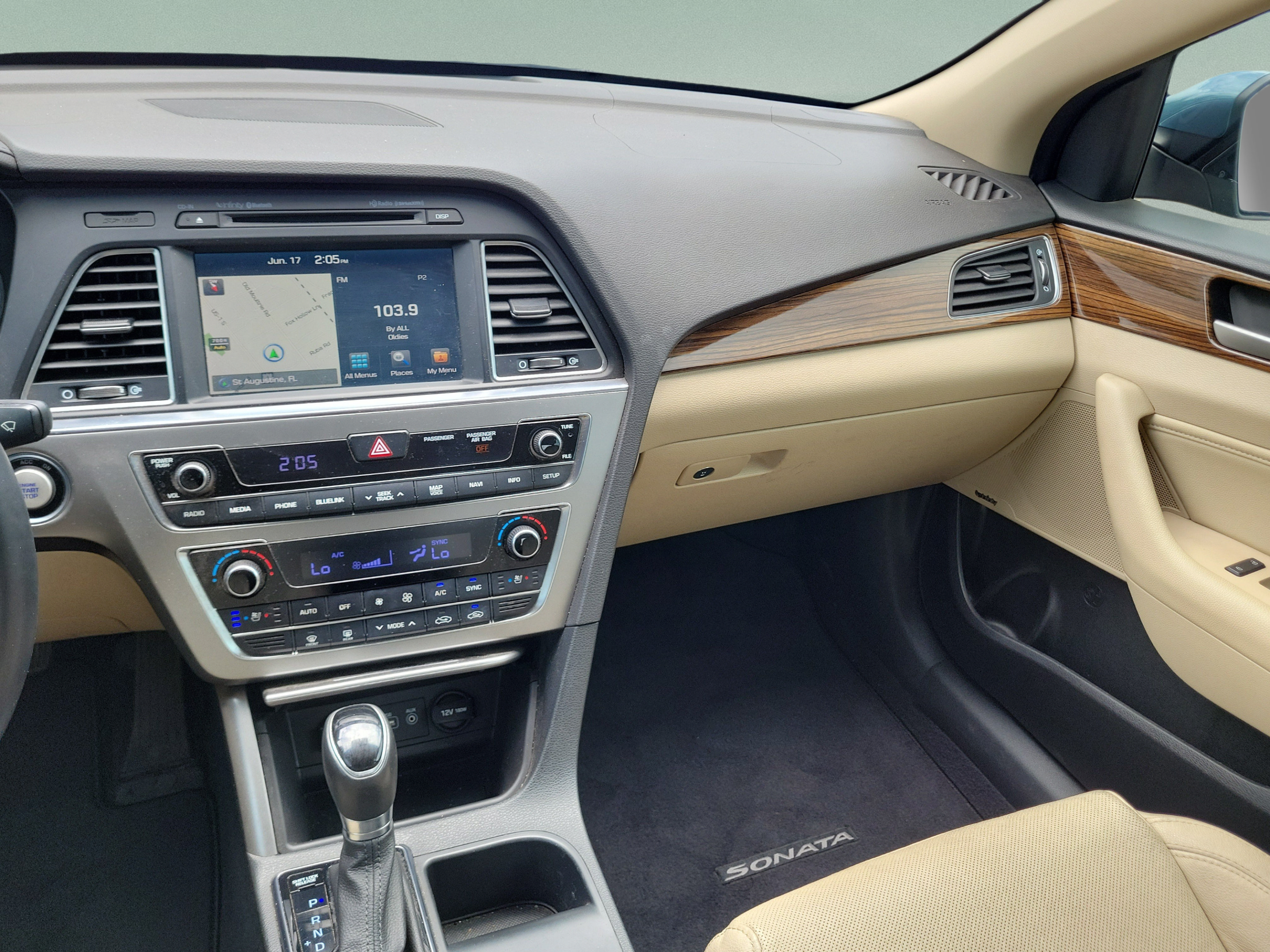 Used 2017 Hyundai Sonata Limited w/ Tech Package 03 FWD image 17