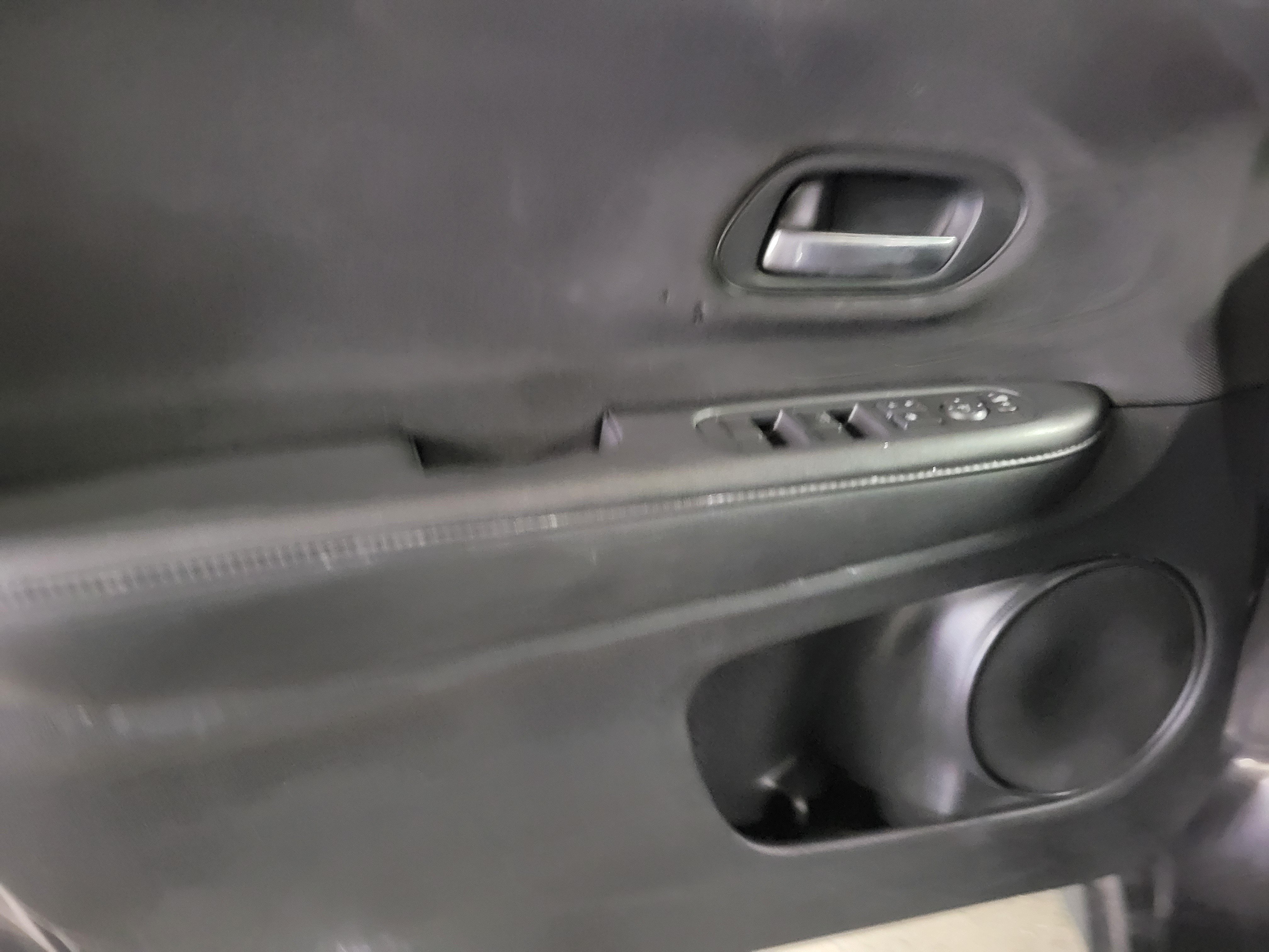 Used 2020 Honda HR-V LX image 19