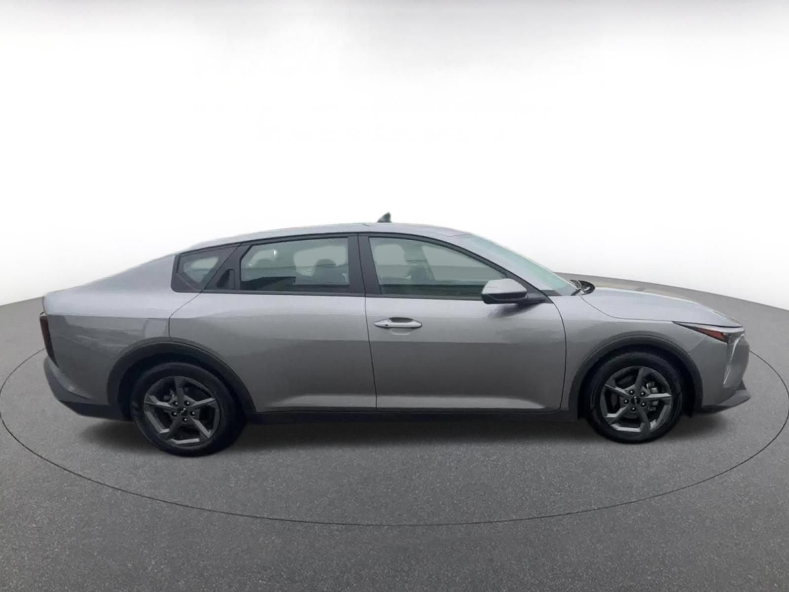 Used 2025 Kia K4 FWD image 16