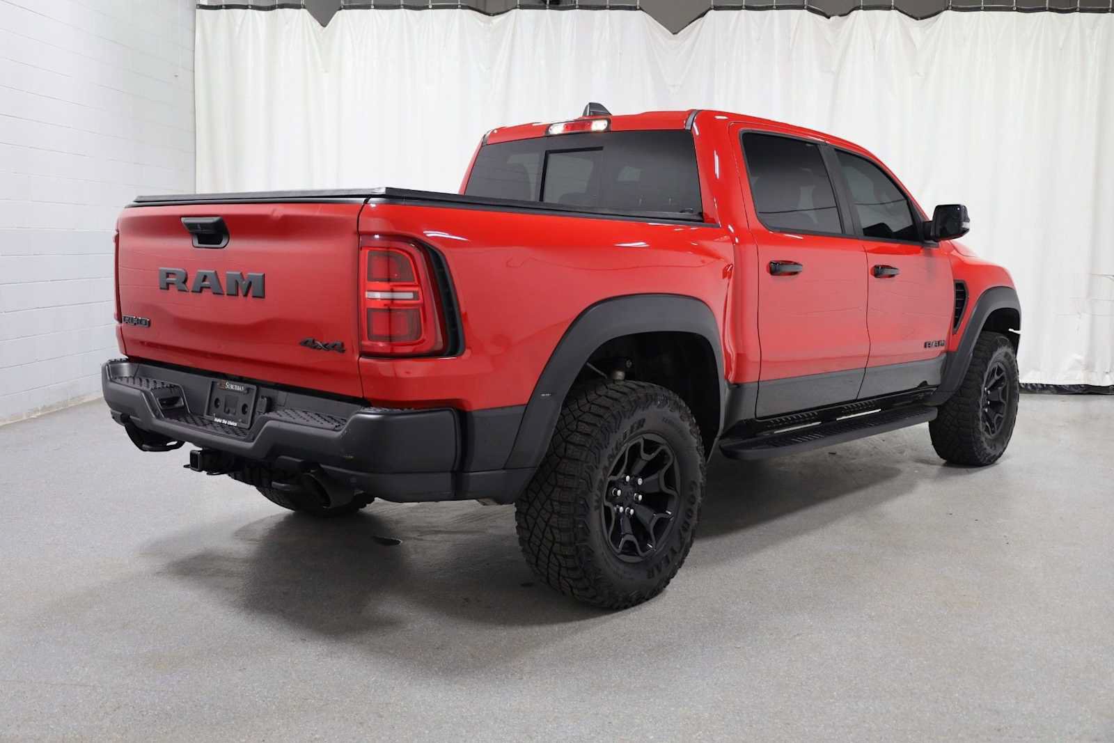 Used 2025 RAM 1500 RHO AWD/4WD image 9