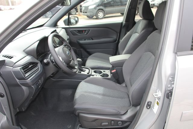 Used 2025 Subaru Forester Premium AWD/4WD image 17