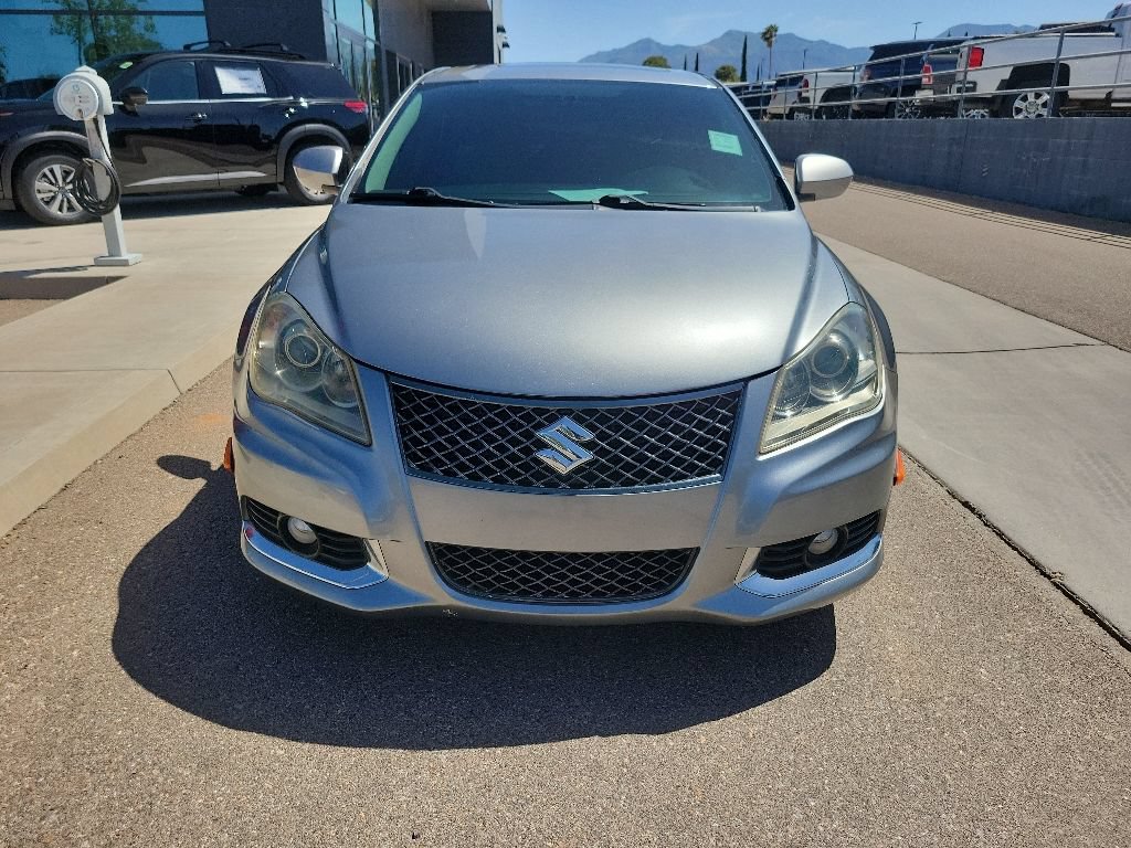 Used 2013 Suzuki Kizashi Sport GTS AWD/4WD image 2