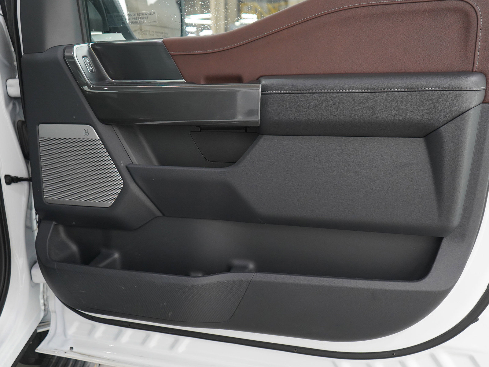 Used 2023 Ford F150 Lariat w/ Equipment Group 502A High image 9