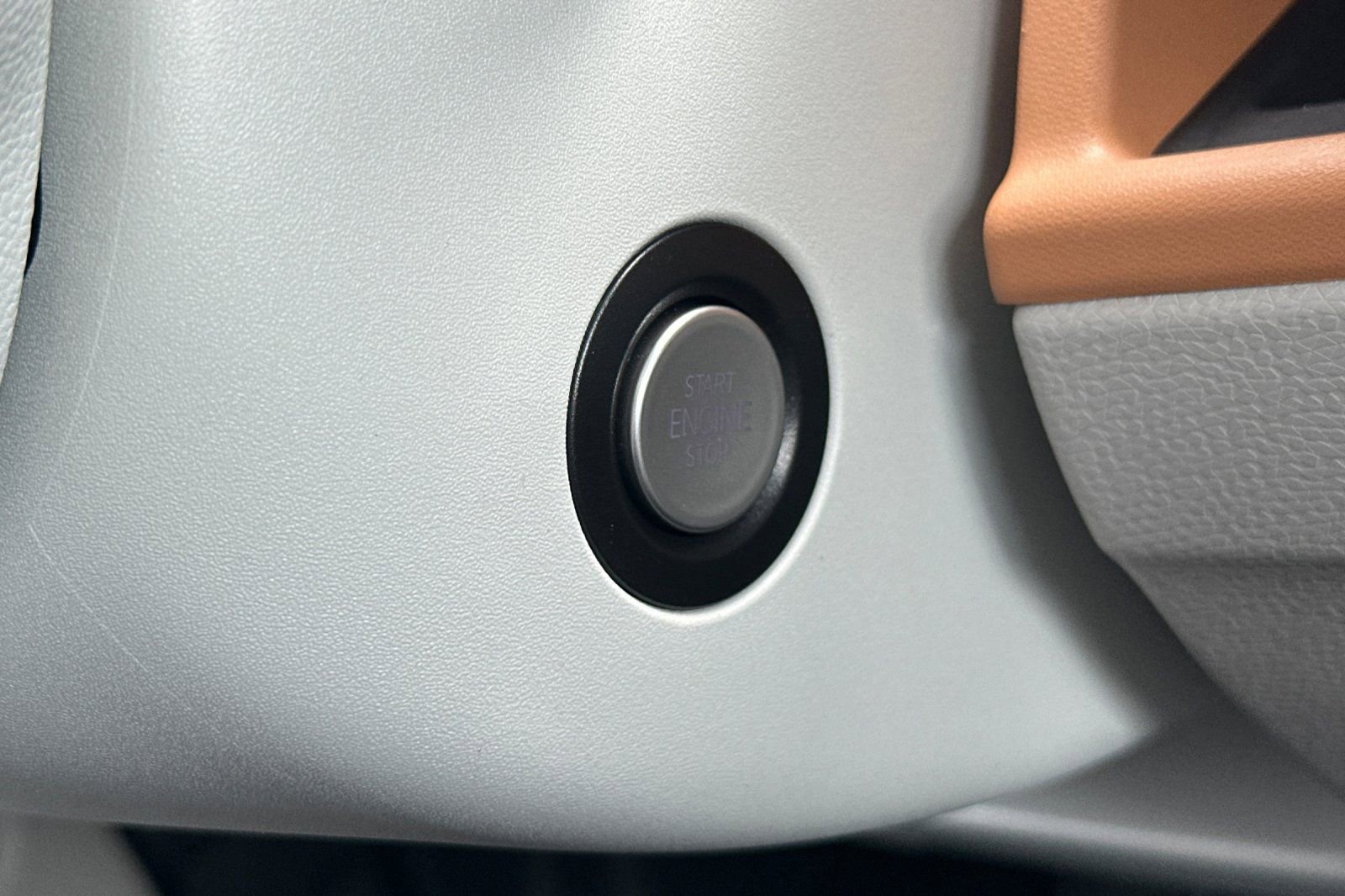 New 2025 Volkswagen ID. Buzz 1st Edition image 22