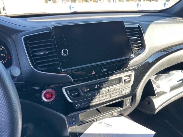 Used 2025 Honda Ridgeline Black Edition image 13