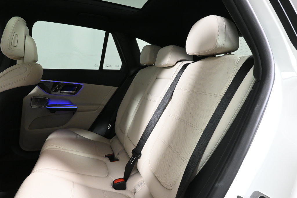 Certified 2026 Mercedes-Benz GLC 300 4MATIC image 4