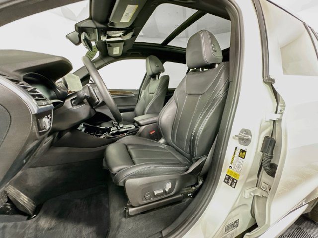 Used 2024 BMW X3 xDrive30i AWD/4WD image 4