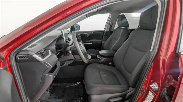Used 2025 Toyota RAV4 LE FWD image 14