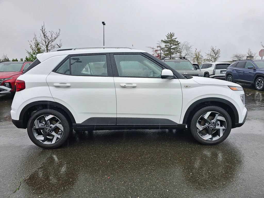 New 2026 Hyundai Venue SEL FWD image 8