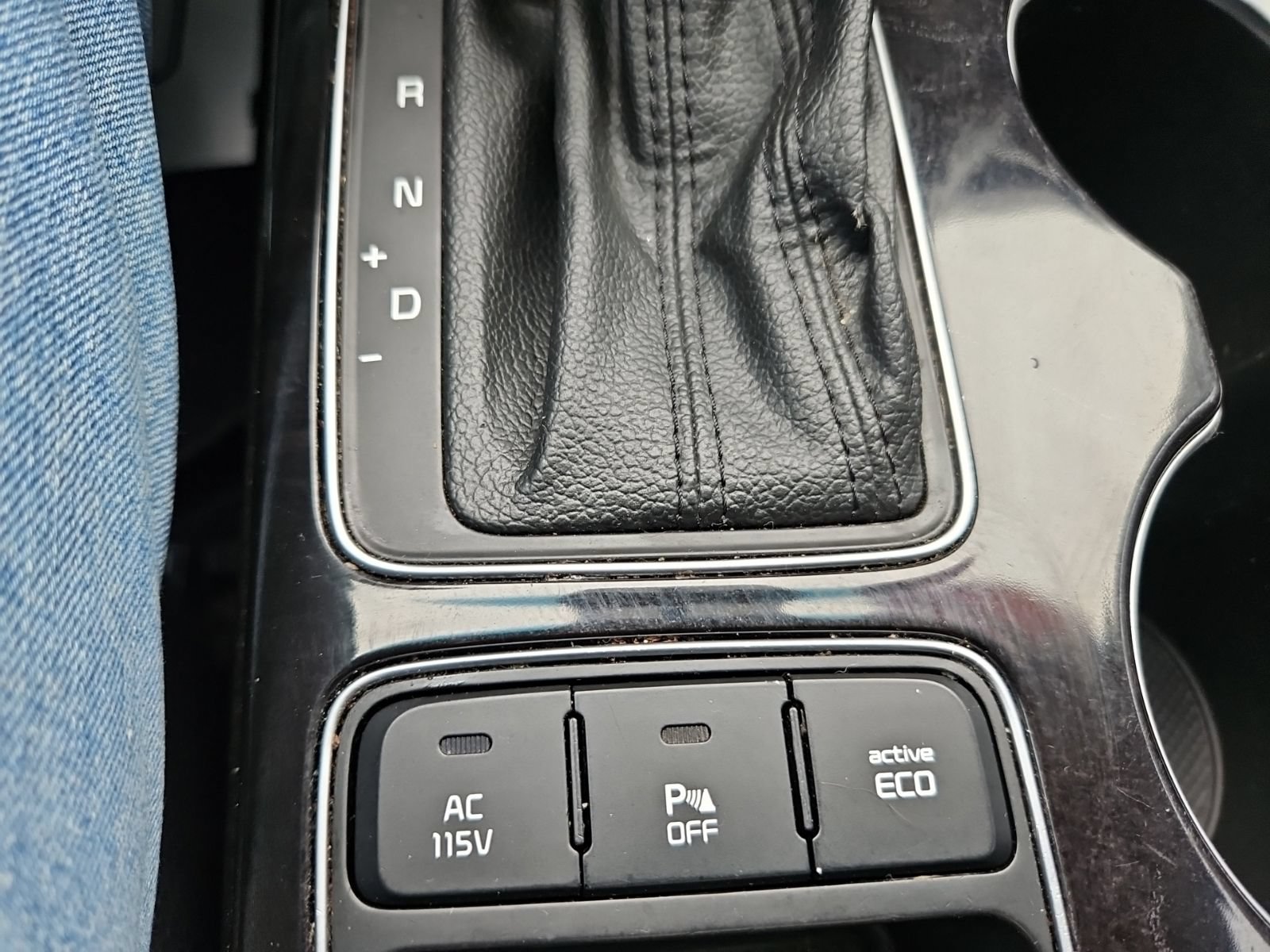 Used 2014 Kia Sorento SX w/ 3rd Row Package FWD image 37