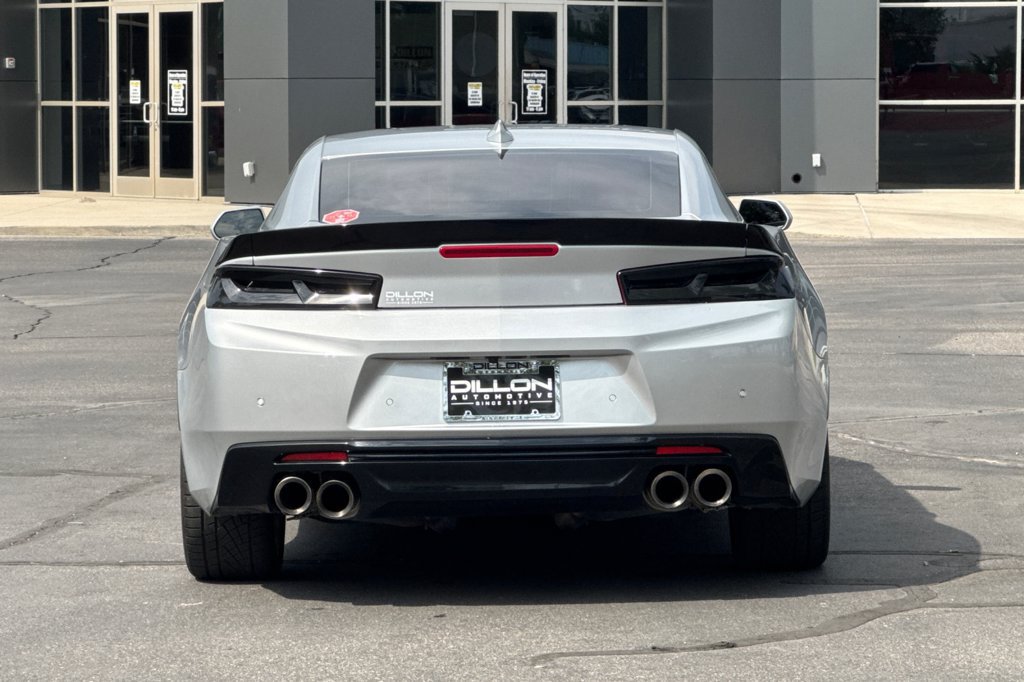 Used 2018 Chevrolet Camaro SS RWD image 8