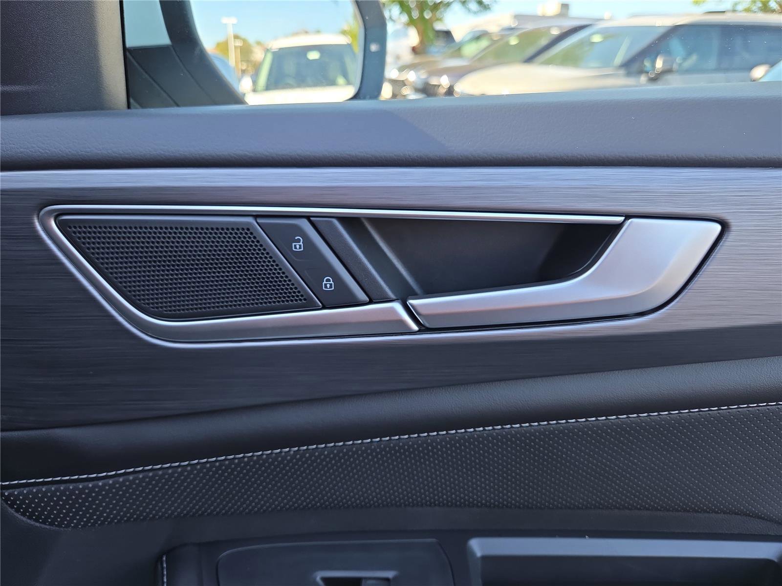 New 2026 Volkswagen Atlas Cross Sport SE image 32