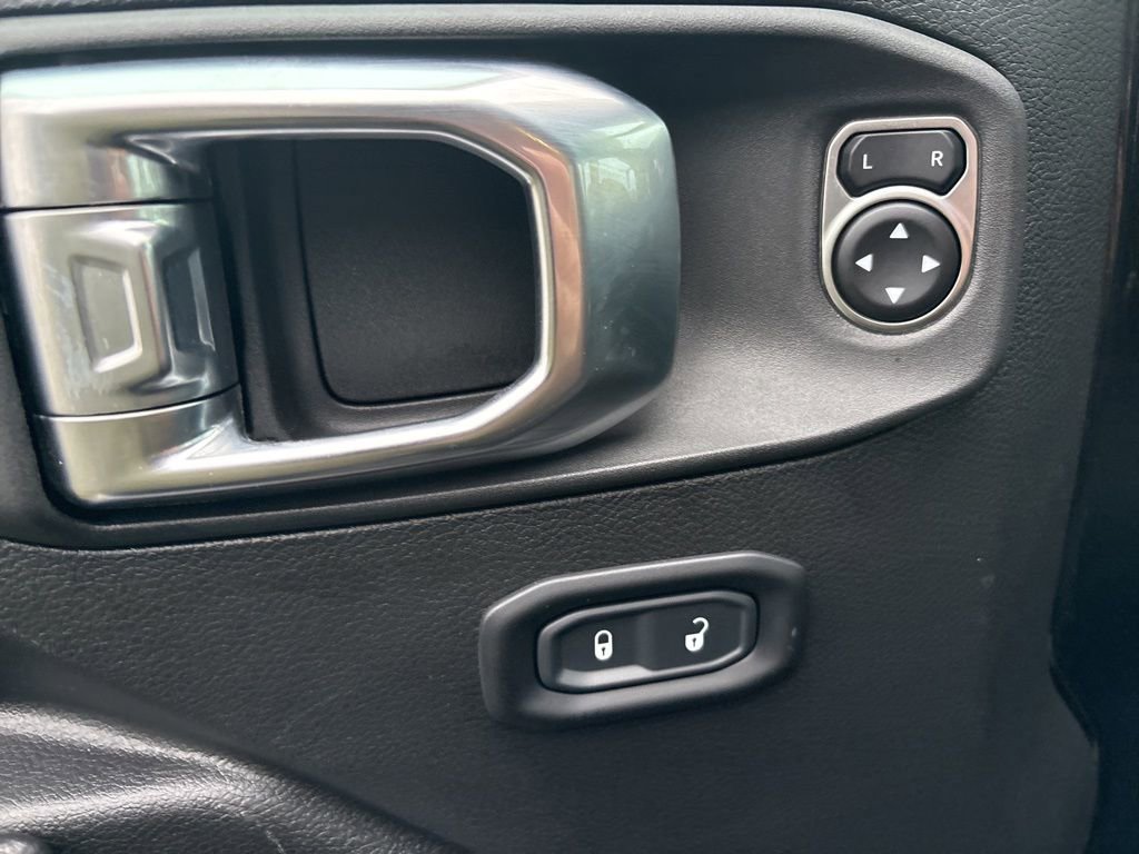 Used 2023 Jeep Wrangler Unlimited w/ Cold Weather Group image 32