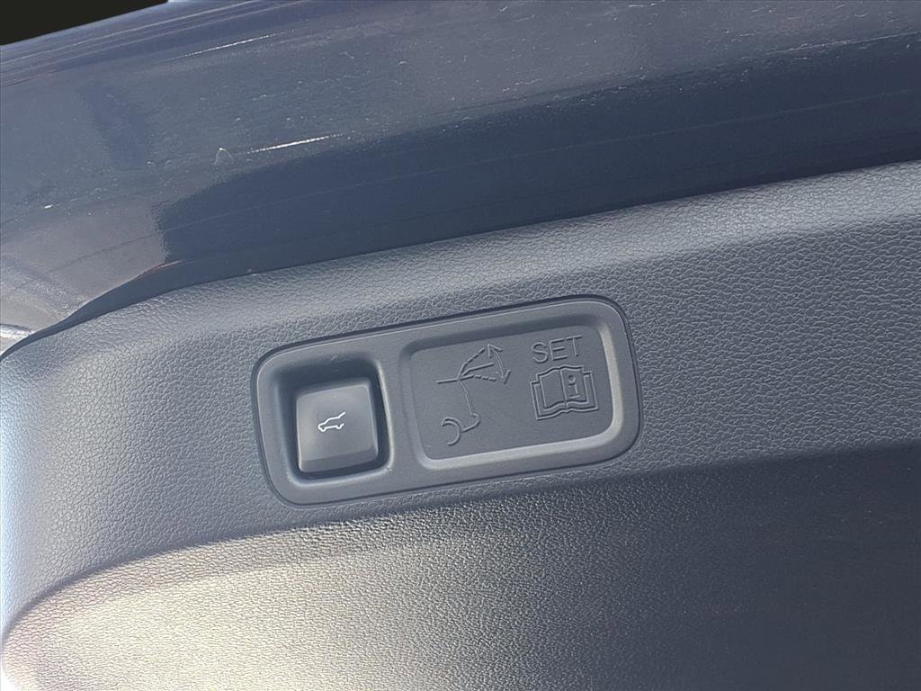 Used 2022 Ford Expedition XLT image 28