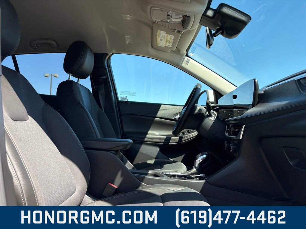 Used 2025 Buick Encore GX Preferred image 18