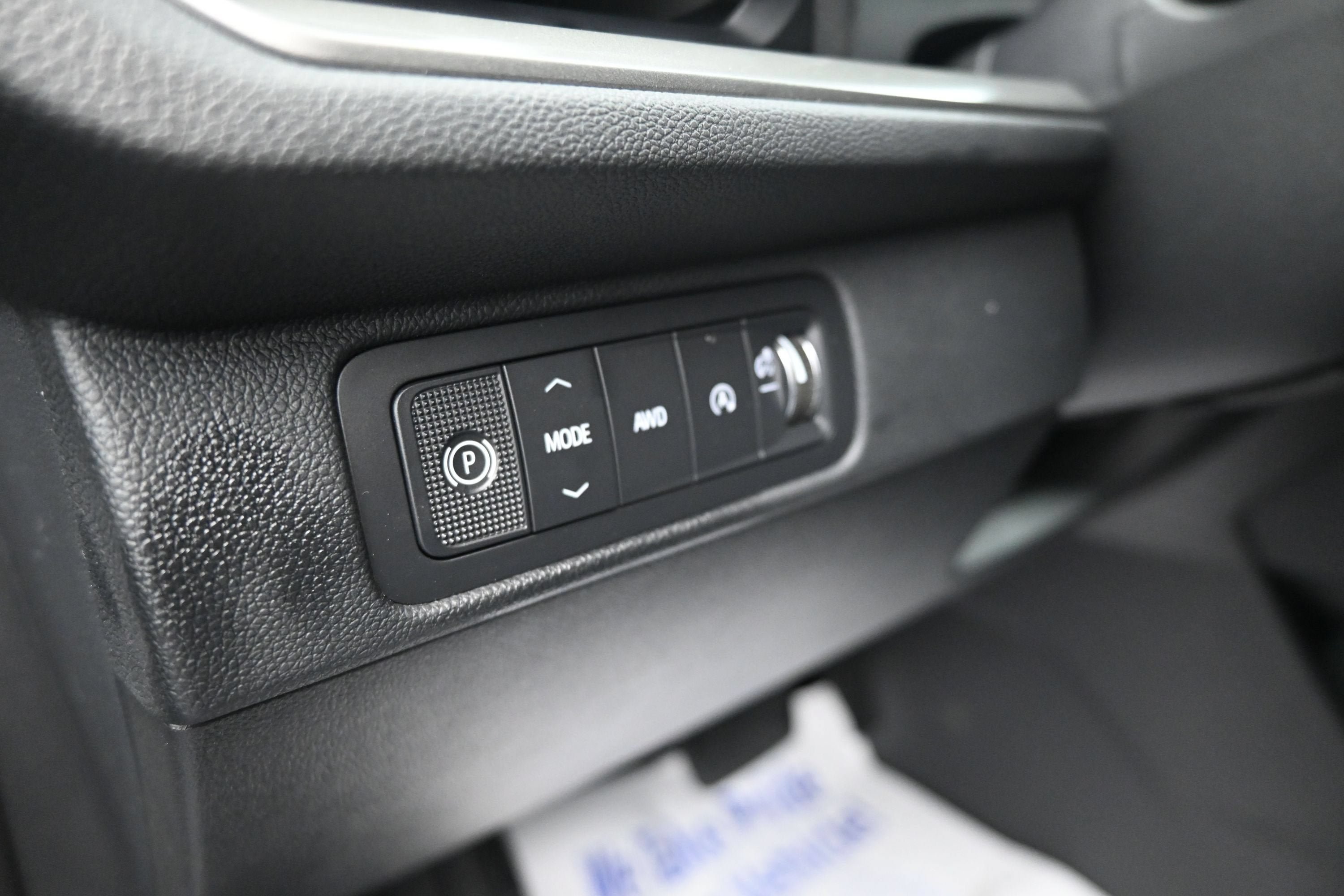 New 2027 Chevrolet Traverse LT w/ Midnight/Sport Edition AWD/4WD image 29