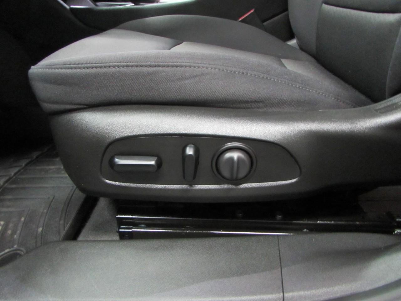 Used 2021 Chevrolet Malibu RS image 14