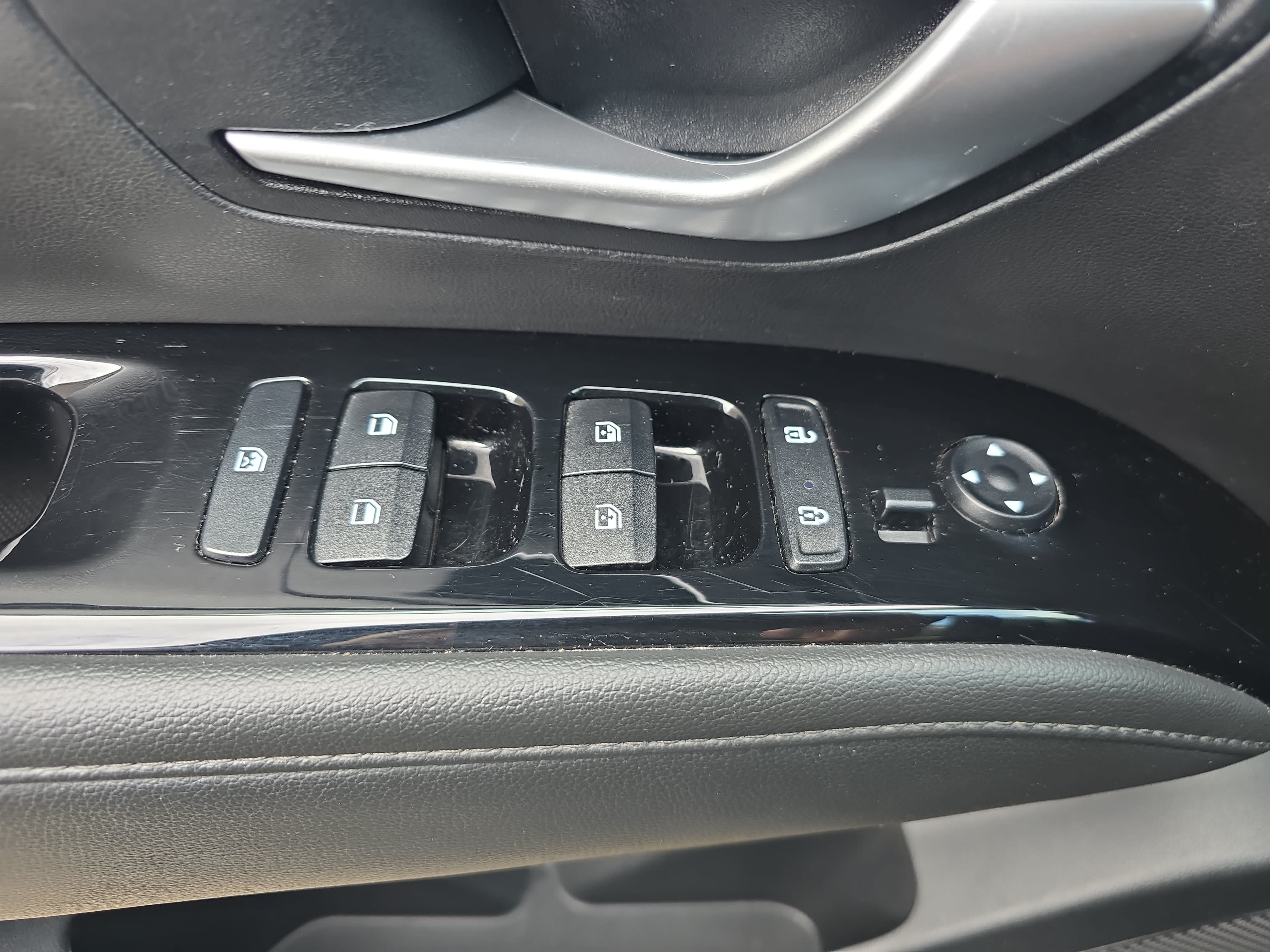 Used 2024 Hyundai Tucson Limited AWD/4WD image 27