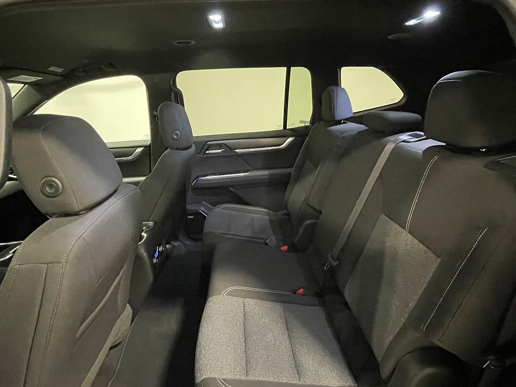 Used 2025 GMC Acadia Elevation image 19