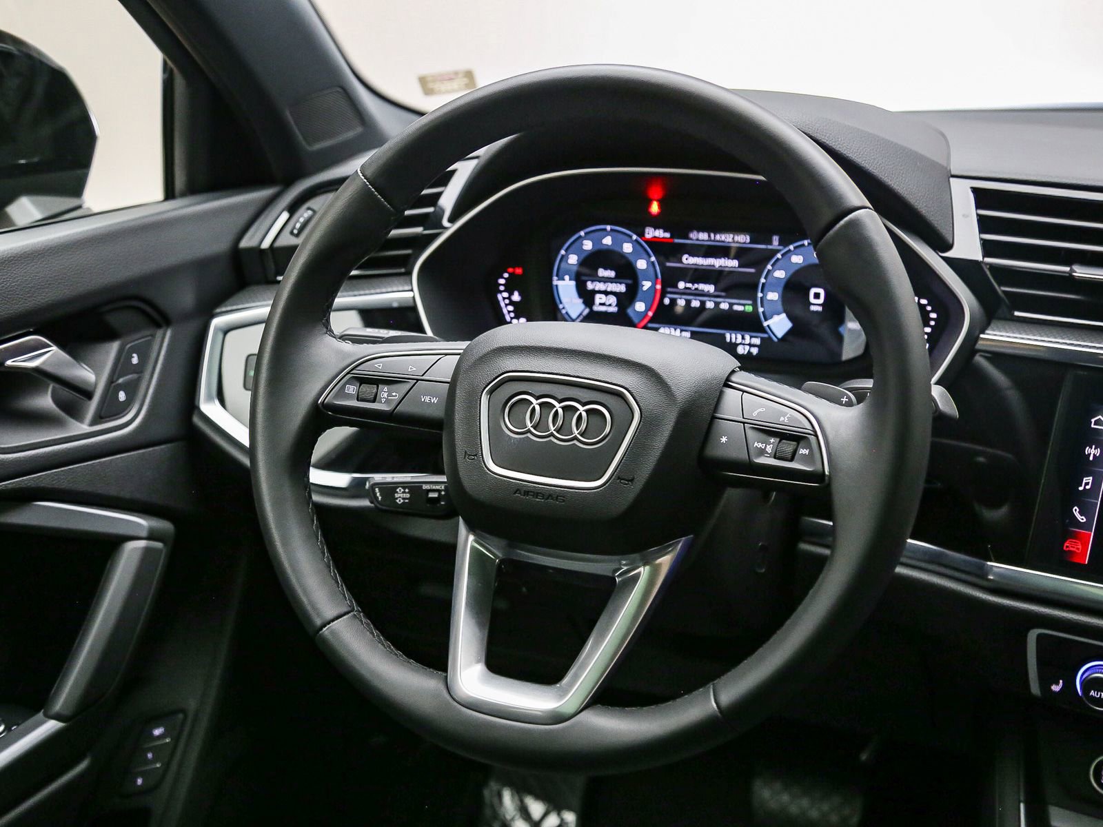 Certified 2025 Audi Q3 2.0T Premium w/ Convenience Package AWD/4WD image 16