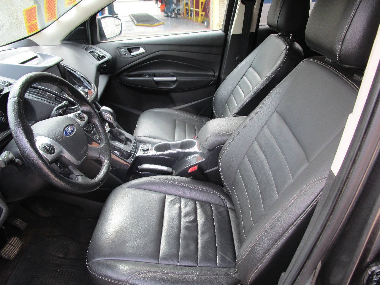 Used 2015 Ford Escape Titanium AWD/4WD image 9