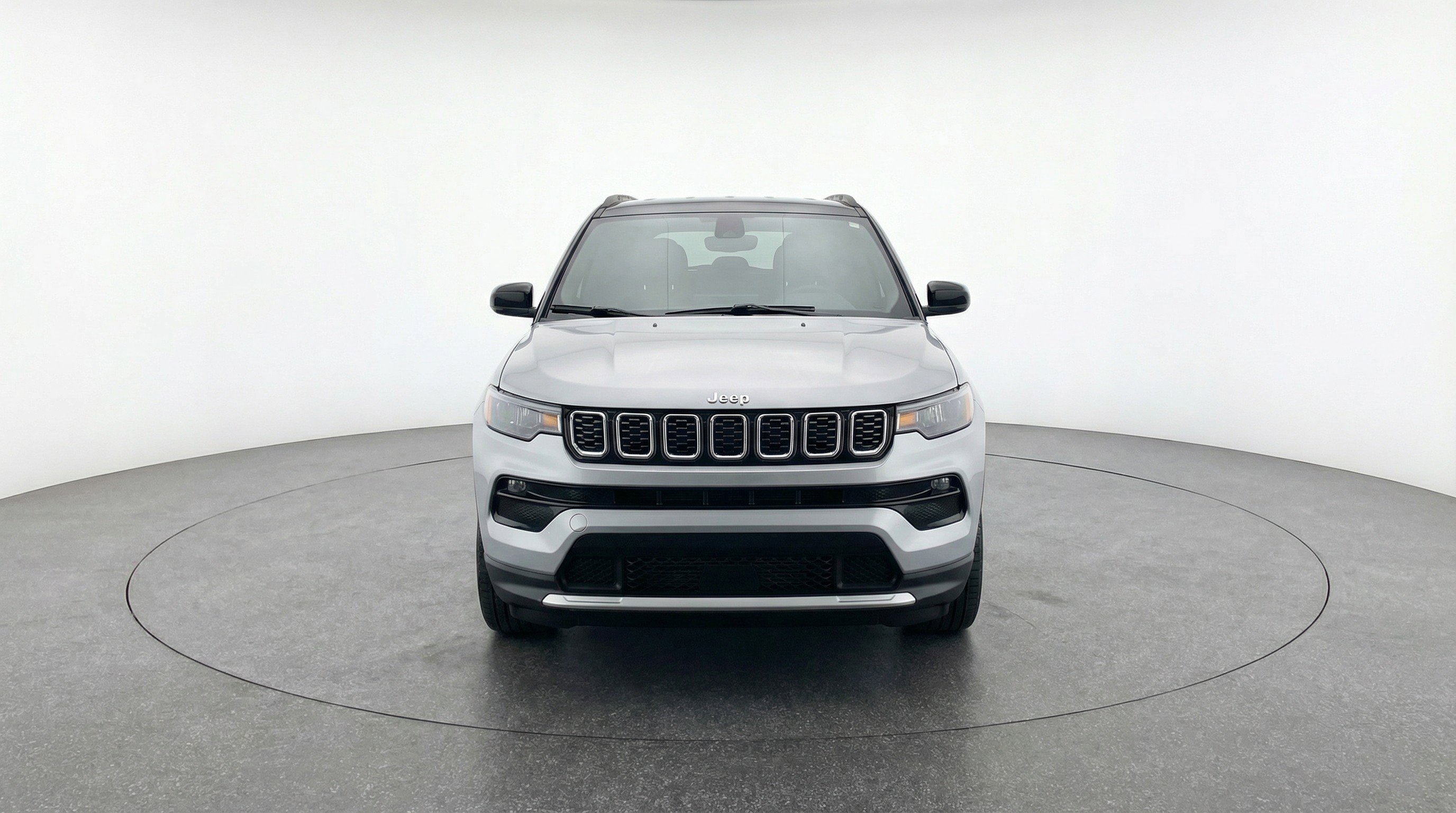 Used 2025 Jeep Compass Limited AWD/4WD image 2