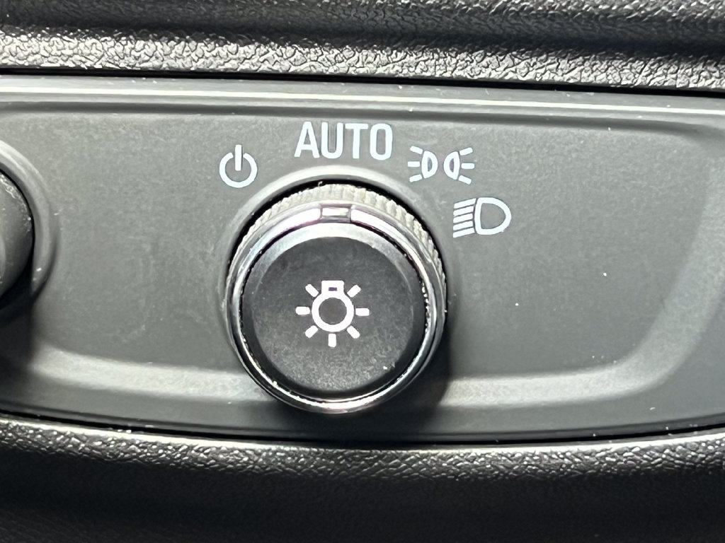 Used 2024 Chevrolet Equinox LT AWD/4WD image 17