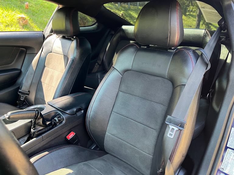Used 2019 Ford Mustang GT Premium w/ Equipment Group 401A RWD image 9