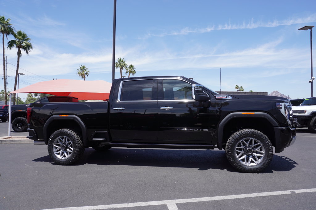 New 2025 GMC Sierra 2500 Denali w/ Denali Reserve Package AWD/4WD image 2