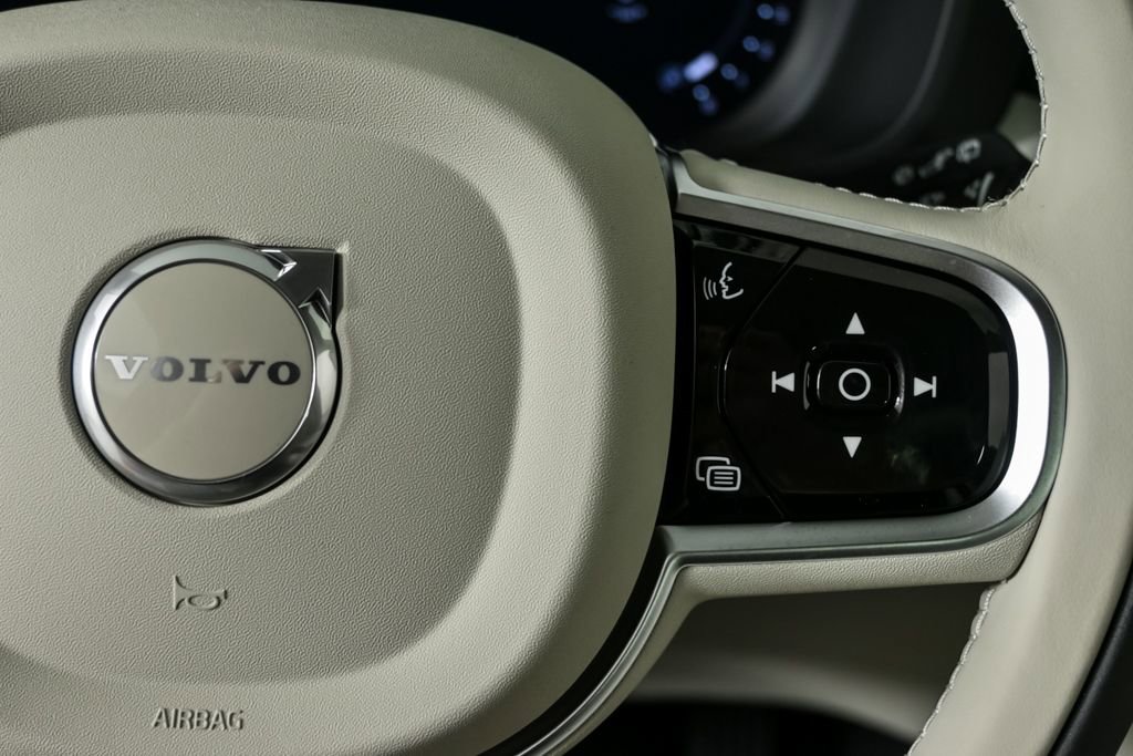 New 2026 Volvo XC60 B5 Ultra w/ Protection Package Premier image 11